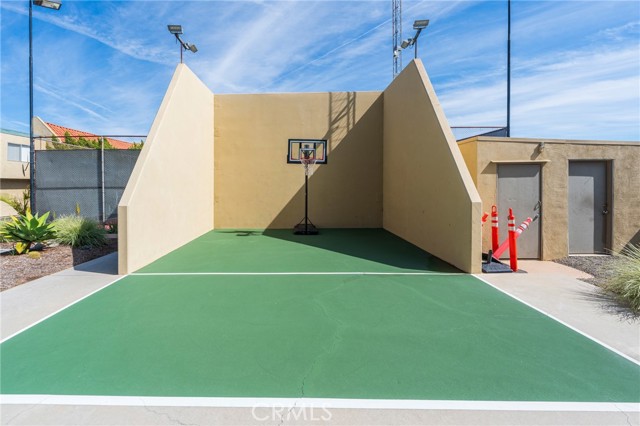 Detail Gallery Image 44 of 56 For 1016 Palo Verde, Long Beach,  CA 90815 - 2 Beds | 2/1 Baths