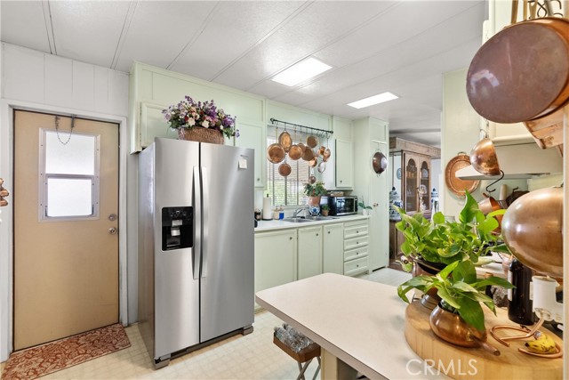 Detail Gallery Image 10 of 25 For 1476 Ridgemont Way, Corona,  CA 92882 - 2 Beds | 2 Baths