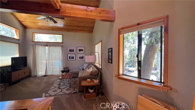 Detail Gallery Image 15 of 46 For 33478 Angeles Dr, Green Valley Lake,  CA 92341 - 2 Beds | 2 Baths