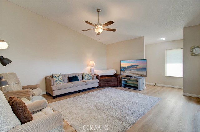 Detail Gallery Image 7 of 26 For 8777 Tulare 412a,  Huntington Beach,  CA 92646 - 2 Beds | 2 Baths