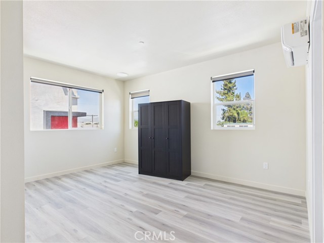 8457 Langdon, North Hills CA: https://media.crmls.org/medias/7cd6e333-7268-413e-815a-58ac45a6397f.jpg