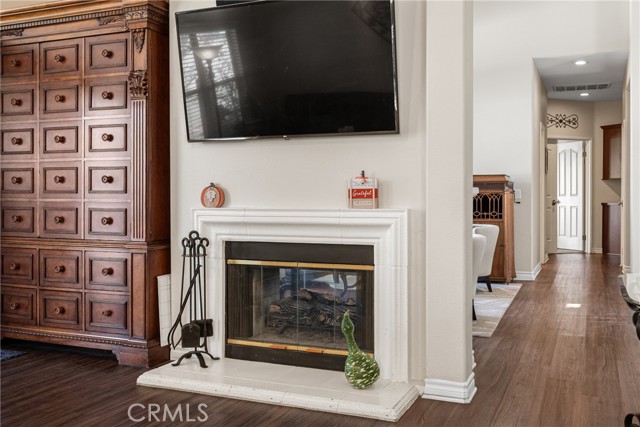 Detail Gallery Image 13 of 48 For 1065 Summerplace Ct, Corona,  CA 92881 - 4 Beds | 3/1 Baths