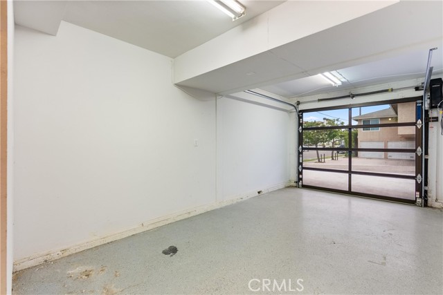 228 20th Street, Huntington Beach CA: https://media.crmls.org/medias/7cd7ccbf-3653-4c0a-8ec5-b02fa707fedc.jpg