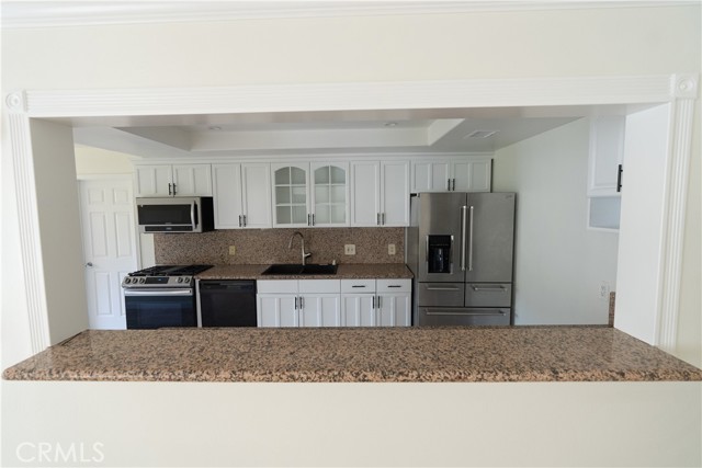 Detail Gallery Image 8 of 37 For 490 S Old Ranch Rd, Anaheim Hills,  CA 92808 - 5 Beds | 3 Baths
