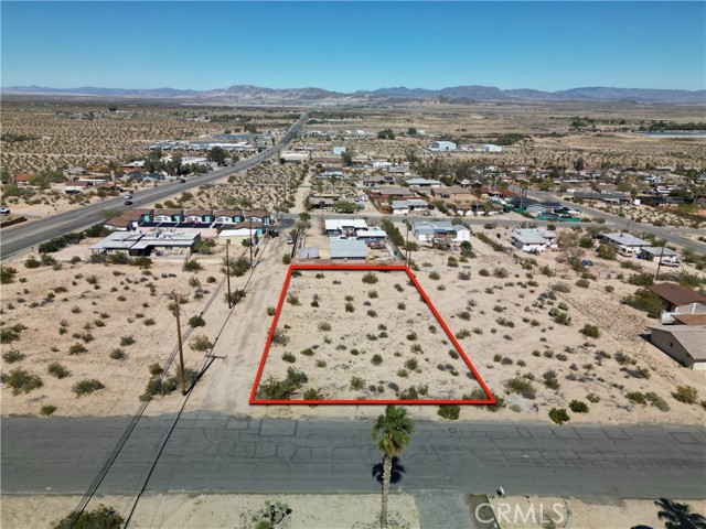 73735 Manana Drive, 29 Palms CA: https://media.crmls.org/medias/7cd909db-342e-43a3-9a79-ca154e90177b.jpg