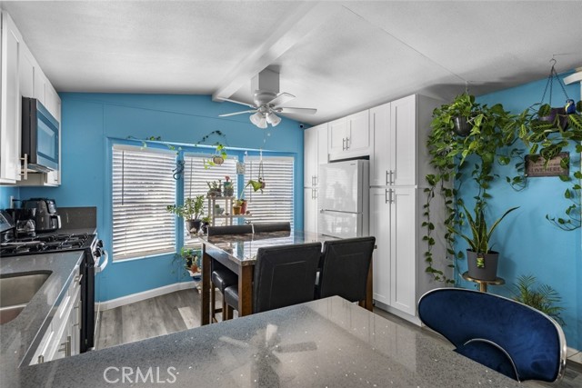 2017 Windharp Drive, Rosamond CA: https://media.crmls.org/medias/7cda10ea-9b11-4aca-bcd0-3076d43fc71a.jpg