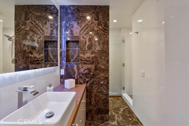 Detail Gallery Image 21 of 38 For 866 Sierra Madre Villa Ave #7,  Pasadena,  CA 91107 - 3 Beds | 2/1 Baths