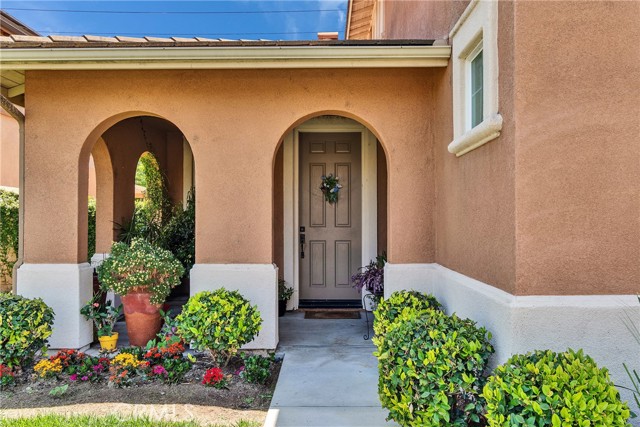 Detail Gallery Image 2 of 35 For 14301 Florence St, Corona,  CA 92880 - 4 Beds | 3/1 Baths