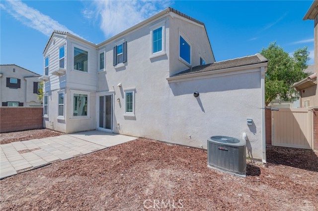 Detail Gallery Image 9 of 47 For 16116 Huckleberry Ave, Chino,  CA 91708 - 4 Beds | 3 Baths