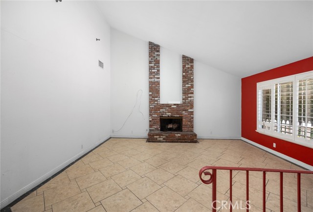 4060 Olive Street, Chino CA: https://media.crmls.org/medias/7cdabcb8-e6b4-49d4-b303-5fc59fa4e746.jpg