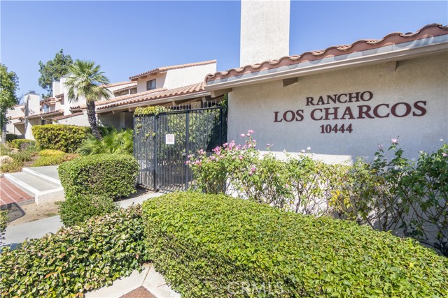 Detail Gallery Image 1 of 25 For 10444 Canoga Ave #27,  Chatsworth,  CA 91311 - 3 Beds | 2/1 Baths