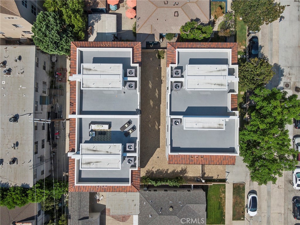 https://media.crmls.org/medias/7cdb1823-ce91-4e93-82be-e8ec13985059.jpg?preset=X-Large