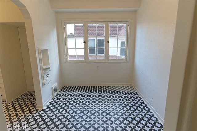 550 N 1st Avenue, Upland CA: https://media.crmls.org/medias/7cdb69cd-9eef-4924-8cb5-50dbc3996dd3.jpg