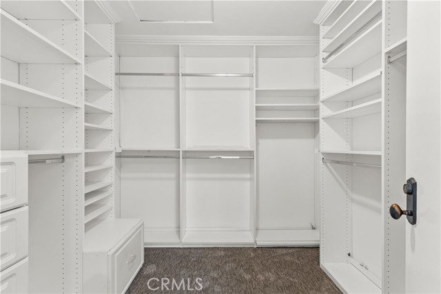 19613 Hiawatha Street, Chatsworth CA: https://media.crmls.org/medias/7cdb85e9-dc75-4946-892c-4523a36cae50.jpg