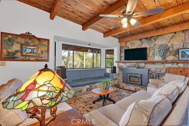 Detail Gallery Image 13 of 55 For 47515 Road 620, Oakhurst,  CA 93644 - 2 Beds | 3 Baths