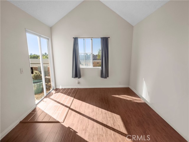 Detail Gallery Image 8 of 39 For 2507 E 15th #304,  Long Beach,  CA 90804 - 2 Beds | 2 Baths