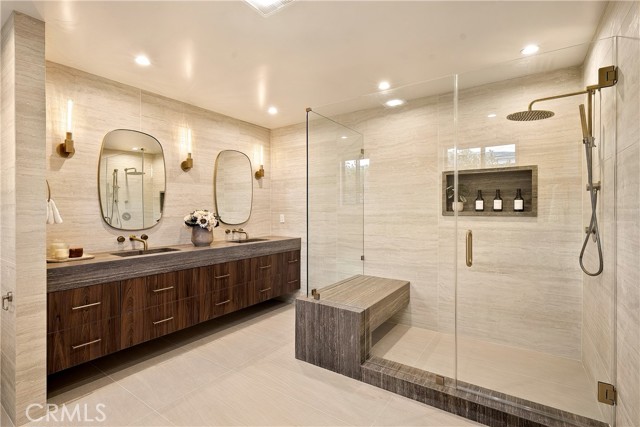 Detail Gallery Image 15 of 32 For 13949 Cumpston St, Sherman Oaks,  CA 91401 - 3 Beds | 3/1 Baths
