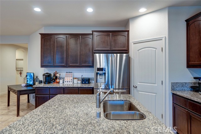 Detail Gallery Image 17 of 37 For 1047 Golden Leaf Dr, Livingston,  CA 95334 - 4 Beds | 3/1 Baths