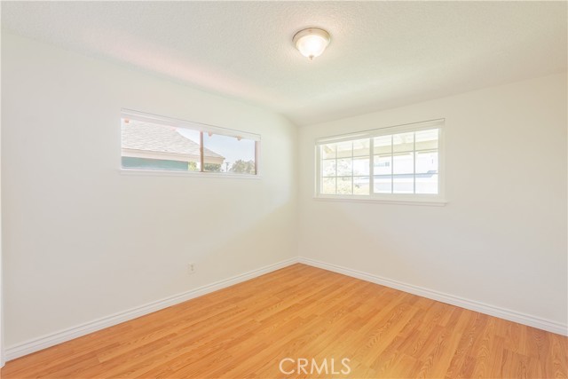 Detail Gallery Image 16 of 25 For 19945 Labrador St, Chatsworth,  CA 91311 - 5 Beds | 4 Baths