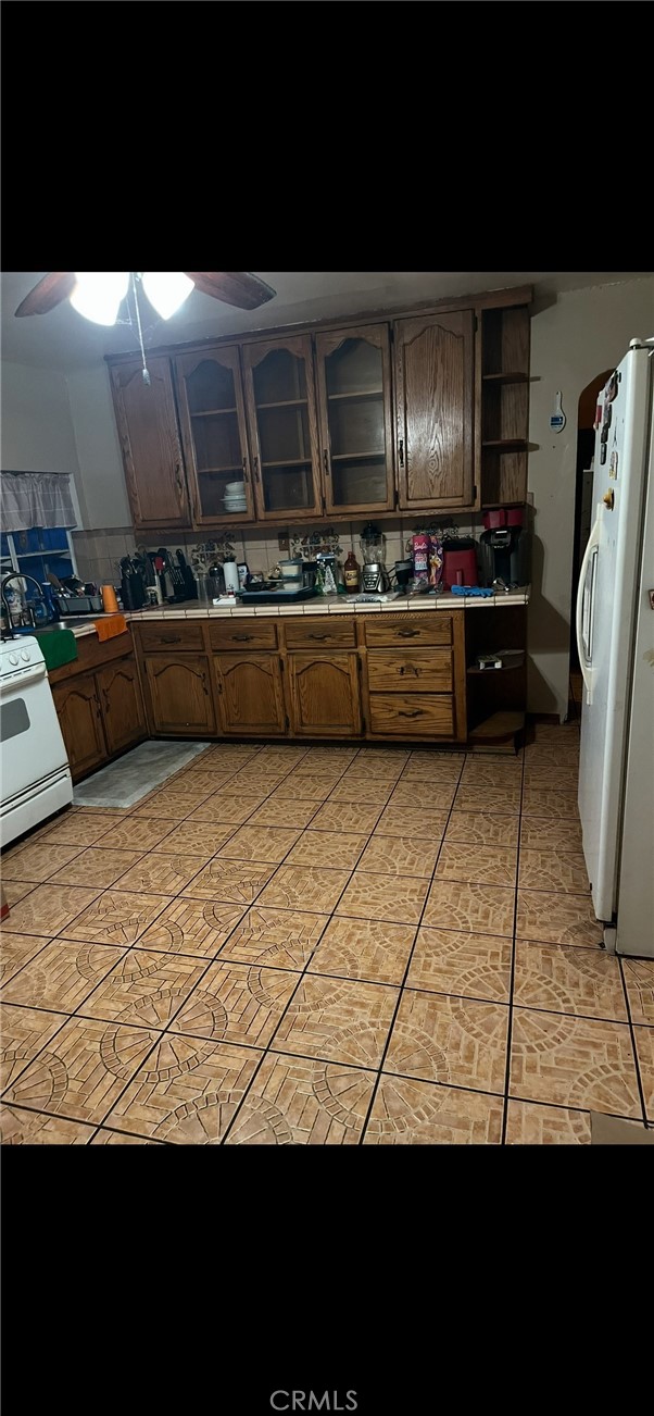 Detail Gallery Image 8 of 9 For 5018 W 111th Pl, Inglewood,  CA 90304 - 4 Beds | 3 Baths