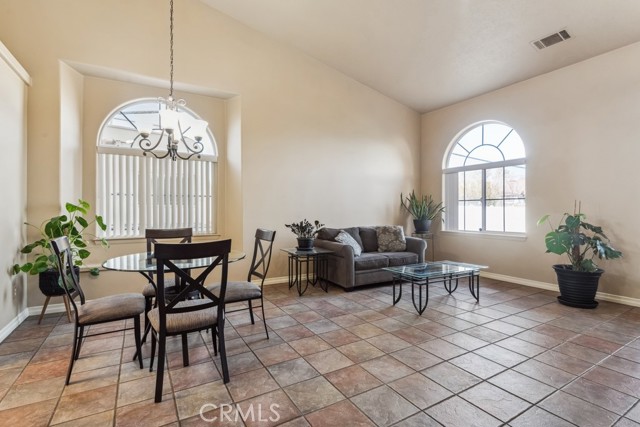 Detail Gallery Image 10 of 54 For 18463 Orange St, Hesperia,  CA 92345 - 4 Beds | 2 Baths