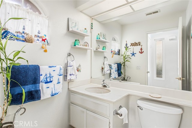 Detail Gallery Image 11 of 20 For 10372 Beryl Ave, Mentone,  CA 92359 - 3 Beds | 2/1 Baths