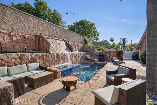 Detail Gallery Image 27 of 35 For 3585 Ambrose Cir #1,  Corona,  CA 92882 - 3 Beds | 2/1 Baths