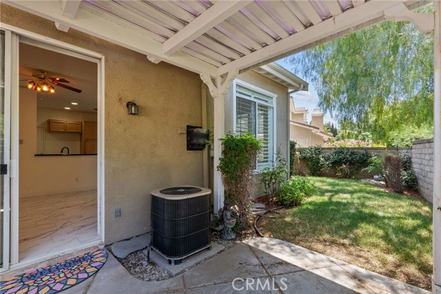 27017 Big Rapids, Valencia CA: https://media.crmls.org/medias/7ce06ef3-298a-4bca-a9ea-fe2a050bfda0.jpg