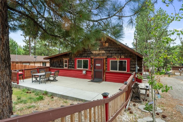 344 Edgemoor Road, Big Bear Lake CA: https://media.crmls.org/medias/7ce087de-2aba-44e8-90fc-4cb26ba74a12.jpg