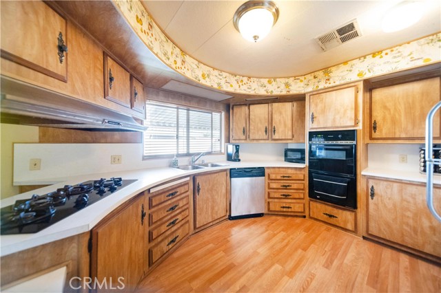 Detail Gallery Image 2 of 40 For 43334 Ballew, Hemet,  CA 92544 - 2 Beds | 2 Baths