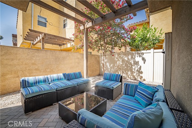 Detail Gallery Image 26 of 27 For 14554 Kittridge St, Van Nuys,  CA 91405 - 3 Beds | 3 Baths