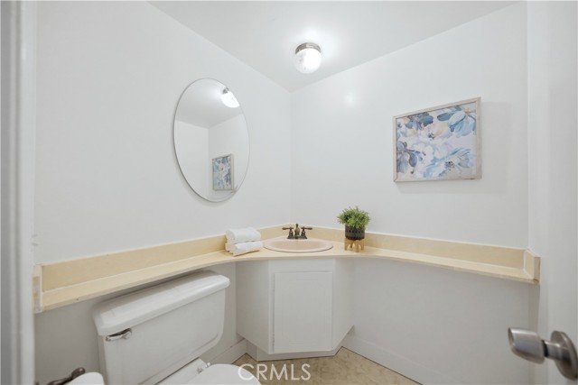 Detail Gallery Image 8 of 15 For 925 Cabrillo Dr #C,  Duarte,  CA 91010 - 2 Beds | 1/1 Baths