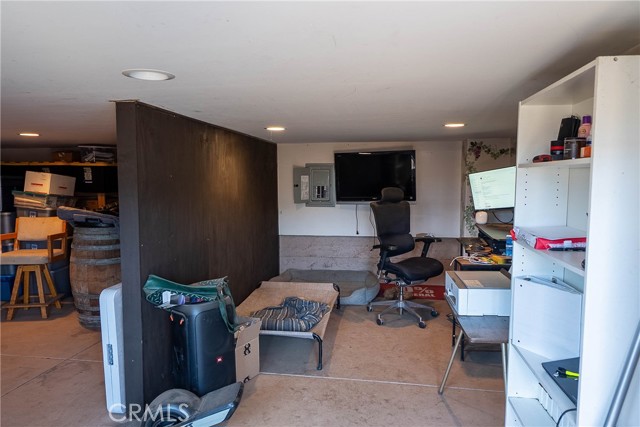 1950 Newport Avenue, Grover Beach CA: https://media.crmls.org/medias/7ce25536-dd5d-4d69-852d-6ff1bc95d3a2.jpg
