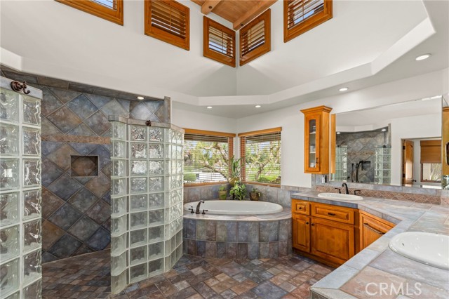 43991 John Warner Road, Temecula CA: https://media.crmls.org/medias/7ce28dd8-4869-4b20-8778-72805b81ef13.jpg