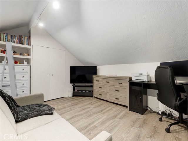 Detail Gallery Image 20 of 45 For 7050 Shoup Ave #225 #225,  Canoga Park,  CA 91303 - 1 Beds | 1 Baths