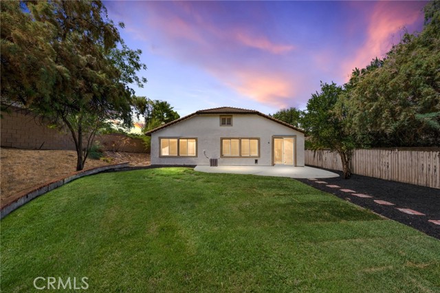 Detail Gallery Image 2 of 49 For 32106 Poppy Way, Lake Elsinore,  CA 92532 - 3 Beds | 2 Baths