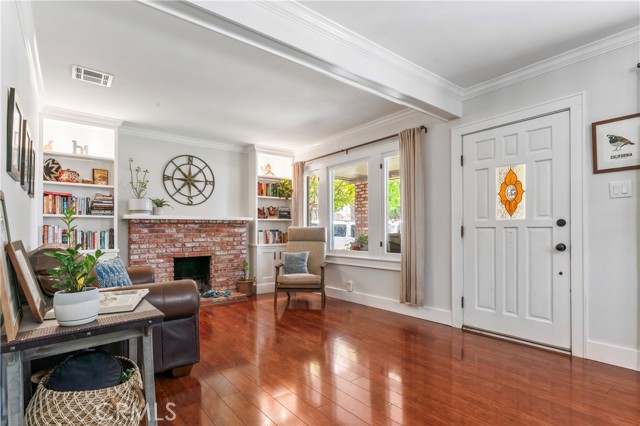 Detail Gallery Image 2 of 40 For 3909 Oakwood Pl, Riverside,  CA 92506 - 4 Beds | 3 Baths