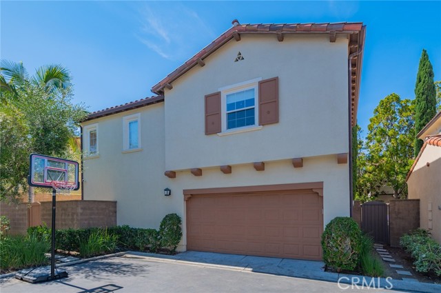 22 Arborside, Irvine CA: https://media.crmls.org/medias/7ce430cd-b6bd-402a-9d44-ac0888073527.jpg