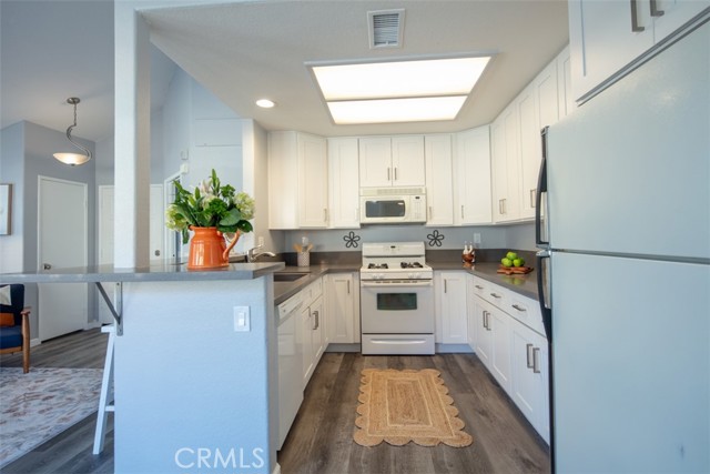 Detail Gallery Image 6 of 40 For 153 Cinnamon Teal, Aliso Viejo,  CA 92656 - 2 Beds | 2 Baths