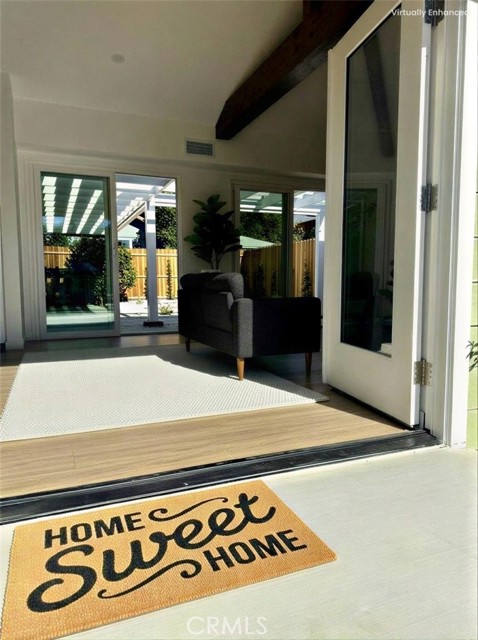 Detail Gallery Image 2 of 12 For 425 W Lime Ave #1,  Monrovia,  CA 91016 - 2 Beds | 2 Baths