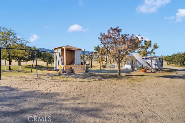 11924 Mountain Road, Pinon Hills CA: https://media.crmls.org/medias/7ce4f21f-091a-4899-8e03-01889490ee0b.jpg