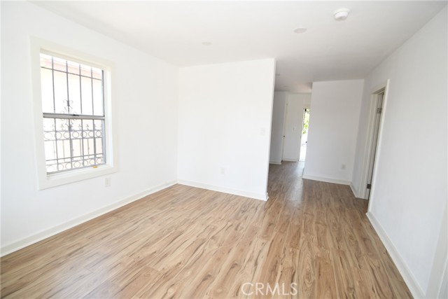 Detail Gallery Image 10 of 31 For 2117 E 112th St, Los Angeles,  CA 90059 - – Beds | – Baths