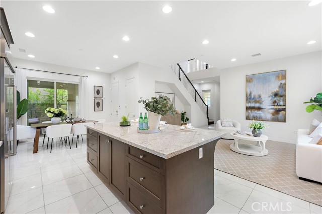 37 Castellana, Lake Forest CA: https://media.crmls.org/medias/7ce5e2f4-d498-44ad-b9bb-7d74d802bd39.jpg