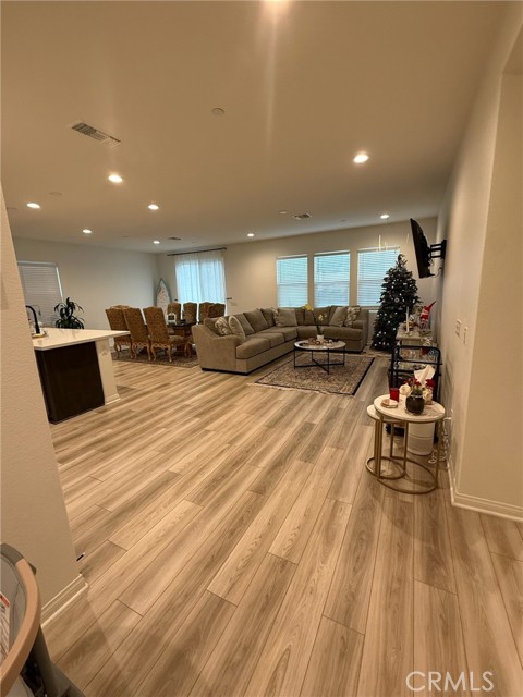 Detail Gallery Image 5 of 38 For 30360 Laviste Ct, Murrieta,  CA 92563 - 5 Beds | 3/1 Baths