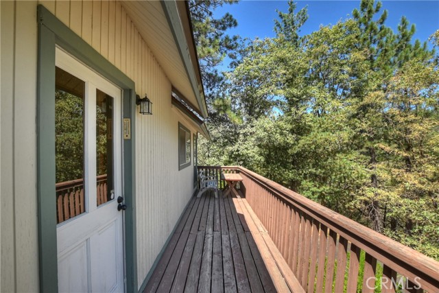 Detail Gallery Image 24 of 27 For 1068 Oak Ln, Lake Arrowhead,  CA 92326 - 3 Beds | 1/1 Baths