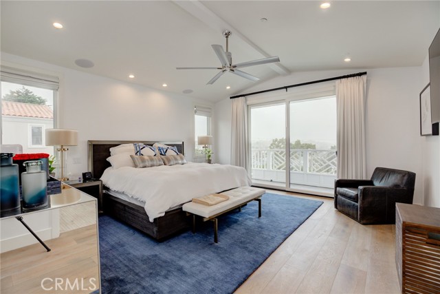 665 19th Street, Manhattan Beach, California 90266, 5 Bedrooms Bedrooms, ,7 BathroomsBathrooms,Residential,Sold,19th,SB22011803