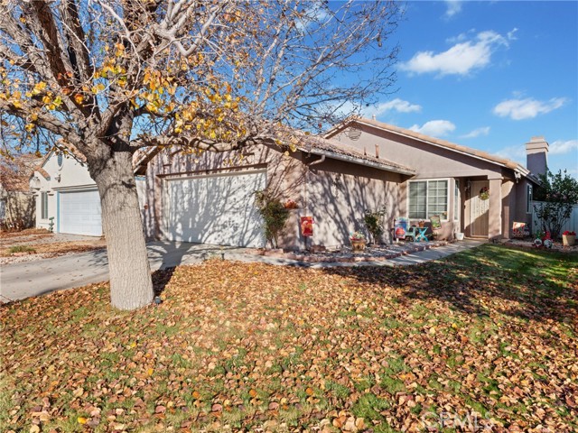 Detail Gallery Image 1 of 29 For 13431 Monterey Way, Victorville,  CA 92392 - 3 Beds | 2 Baths