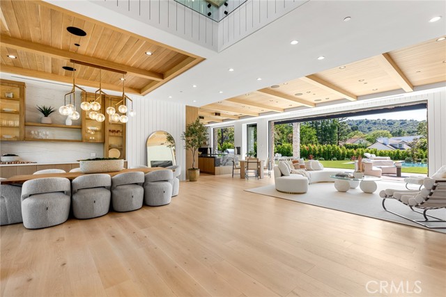 4601 Vista De Oro Avenue, Woodland Hills CA: https://media.crmls.org/medias/7ce8bcbe-97d6-4836-a2ca-3a7dd38b63c2.jpg