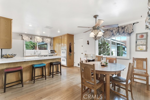 Detail Gallery Image 5 of 44 For 32 W Bonita, Simi Valley,  CA 93065 - 3 Beds | 2 Baths