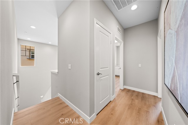 Image 18 of 59 For 22 Lomada Street